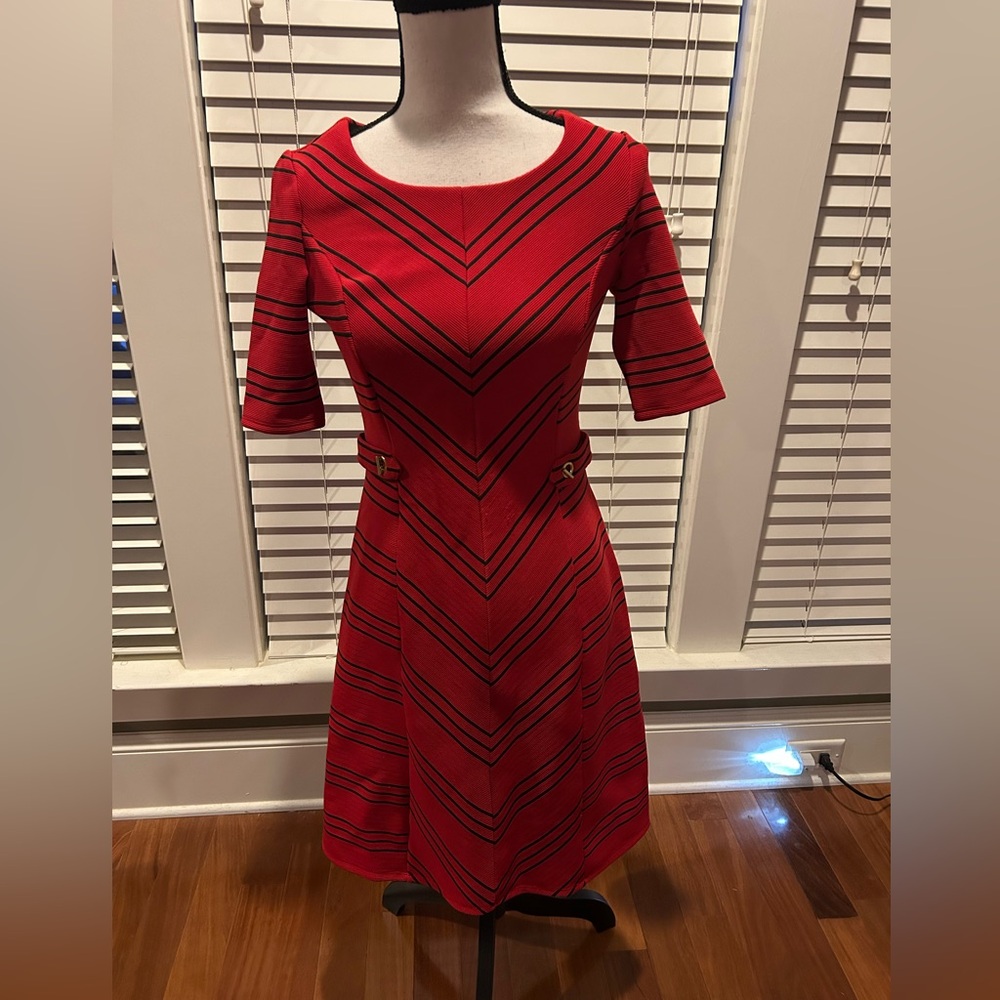 Liz Claiborne Red and Black Chevron Midi Dress